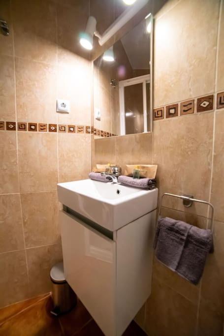 Cozy Apartment Plaza Espana I Renovated 3Br 2Bh Madrid Exterior photo